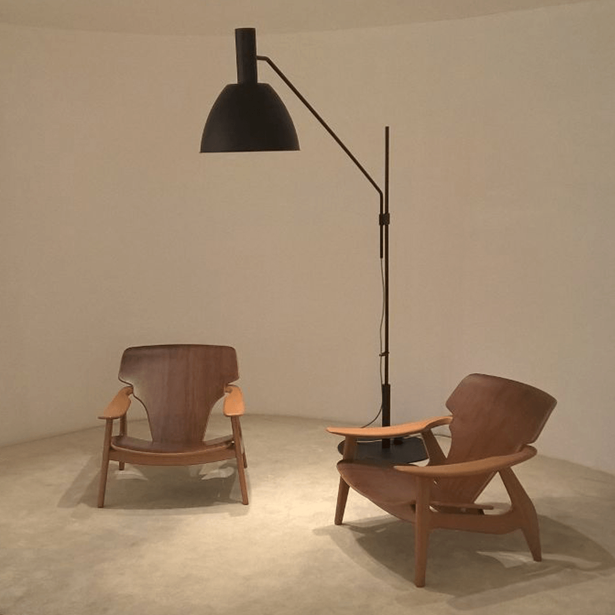 luminaria-mega-bauhaus-90-f-preto-a