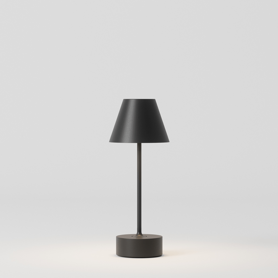luminaria-piccolor-portatil-36-t-preto-frontal